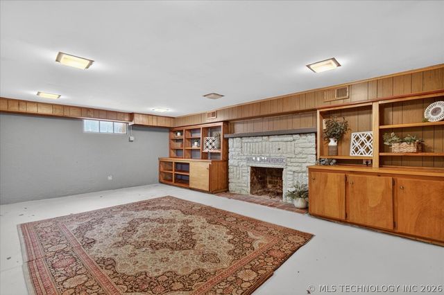 2005 S Johnstone Avenue, Bartlesville, OK 74003