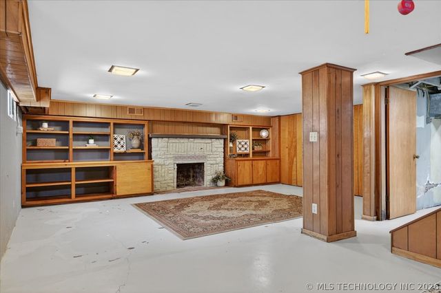 2005 S Johnstone Avenue, Bartlesville, OK 74003