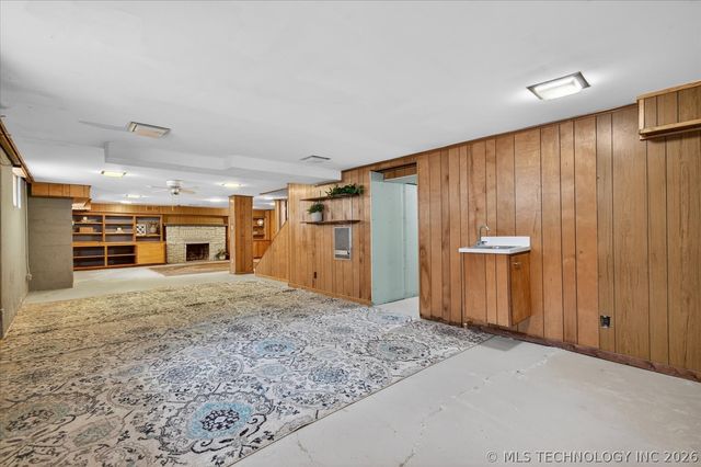 2005 S Johnstone Avenue, Bartlesville, OK 74003