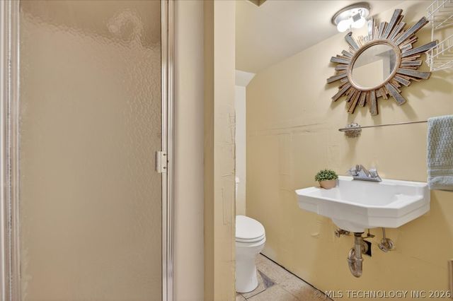 2005 S Johnstone Avenue, Bartlesville, OK 74003