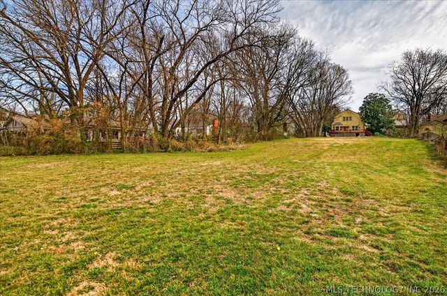 2005 S Johnstone Avenue, Bartlesville, OK 74003