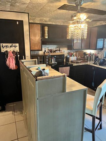 4415 Round Table Court, Boynton Beach, FL 33436