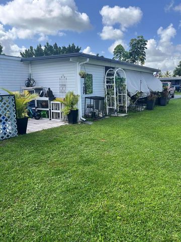 4415 Round Table Court, Boynton Beach, FL 33436