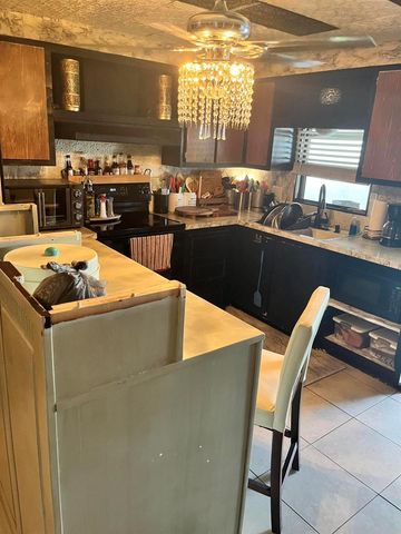4415 Round Table Court, Boynton Beach, FL 33436