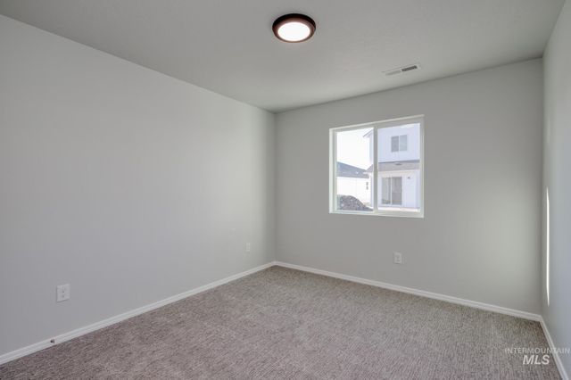 3804 E Jamestown Dr, Nampa, ID 83686