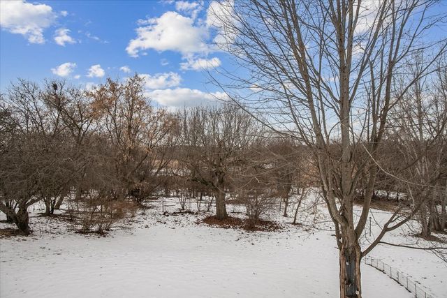 731 Saddlewood Drive, Wauconda, IL 60084