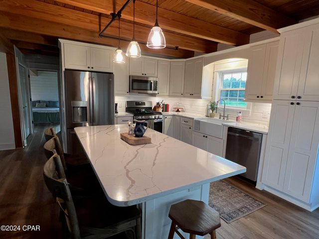 4158 Thompson Road, Marianna, FL 32448