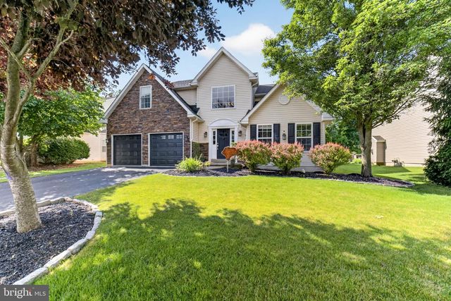 6840 SCENIC VIEW DR, Macungie, PA 18062