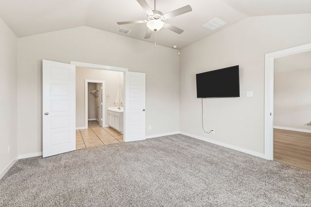 7207 LITTLEFOOT LN, San Antonio, TX 78253