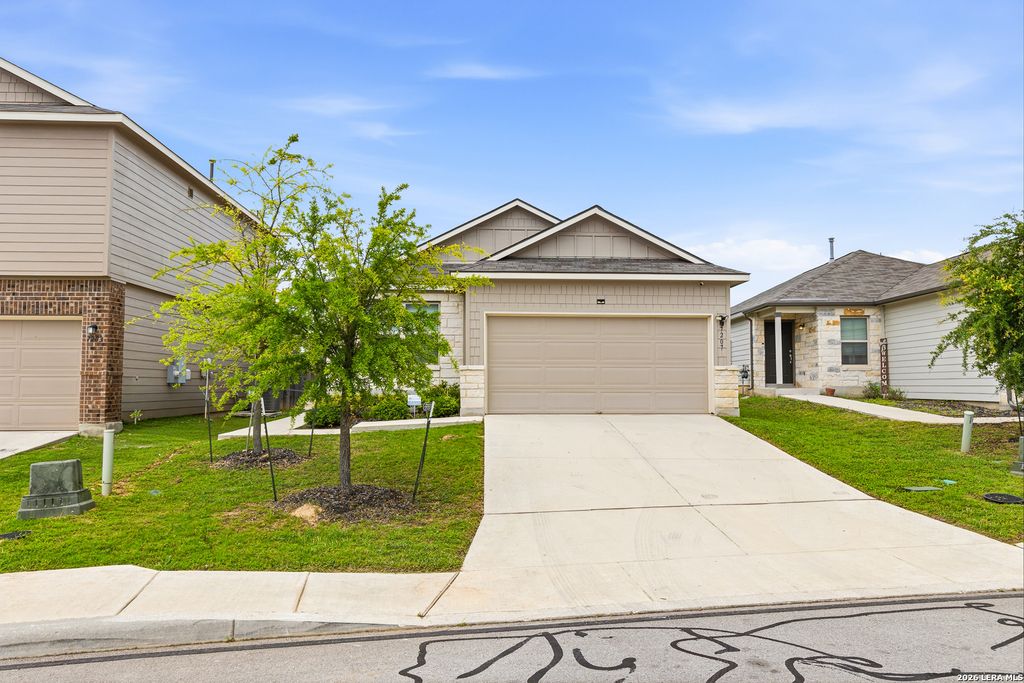 7207 LITTLEFOOT LN, San Antonio, TX 78253