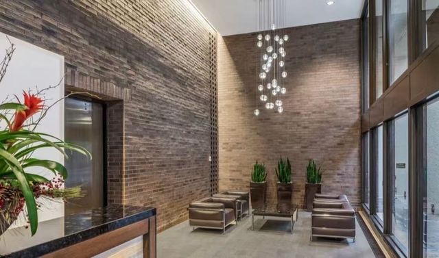 2650 N LAKEVIEW Avenue 2103, Chicago, IL 60614