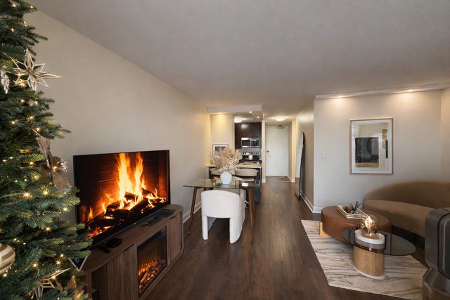 2650 N LAKEVIEW Avenue 2103, Chicago, IL 60614