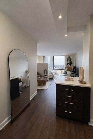 2650 N LAKEVIEW Avenue 2103, Chicago, IL 60614