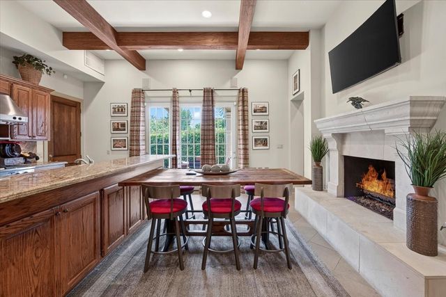3700 Crestline Road, Fort Worth, TX 76107