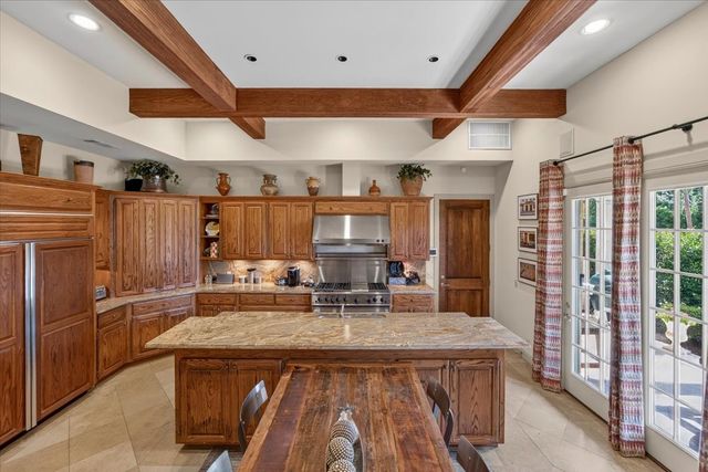 3700 Crestline Road, Fort Worth, TX 76107