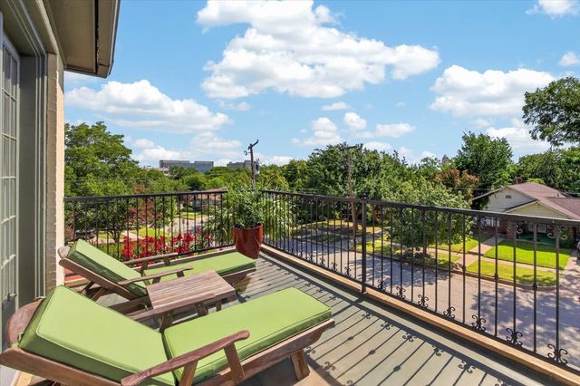 3700 Crestline Road, Fort Worth, TX 76107