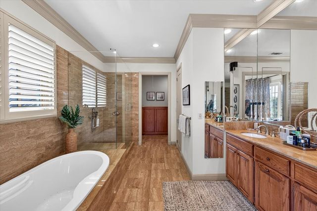 3700 Crestline Road, Fort Worth, TX 76107