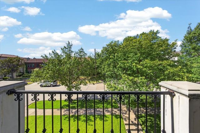 3700 Crestline Road, Fort Worth, TX 76107