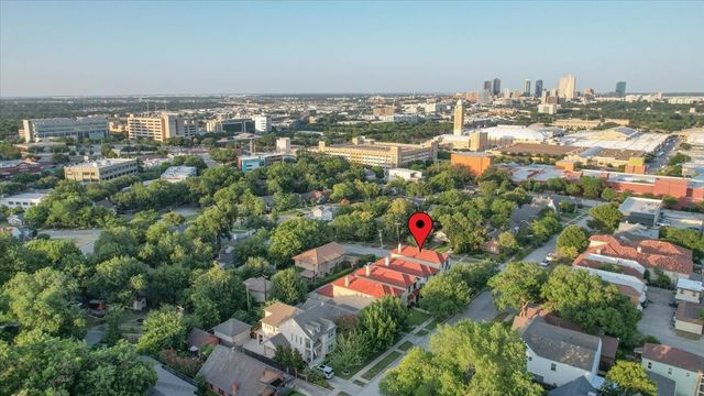 3700 Crestline Road, Fort Worth, TX 76107