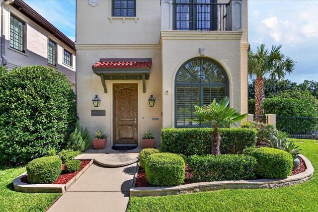 3700 Crestline Road, Fort Worth, TX 76107