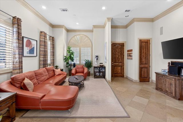 3700 Crestline Road, Fort Worth, TX 76107