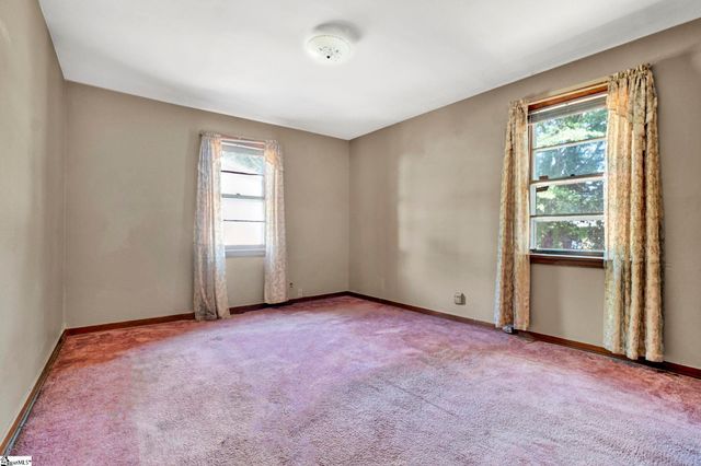 8 New Street, Greenville, SC 29611