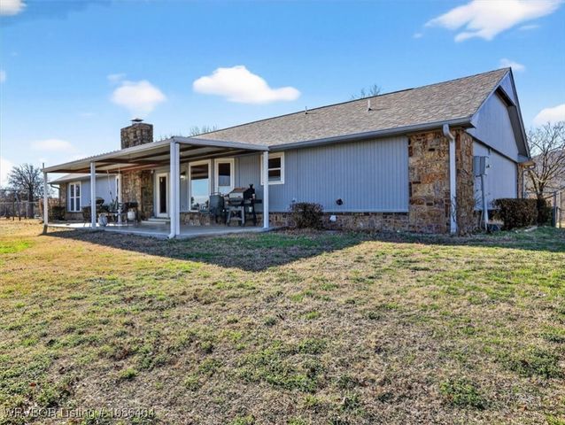 312 End Of Road Street, Poteau, OK 74953