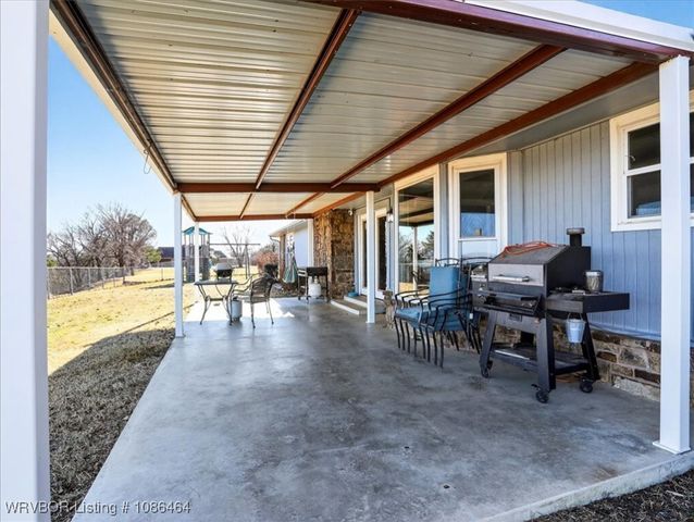 312 End Of Road Street, Poteau, OK 74953