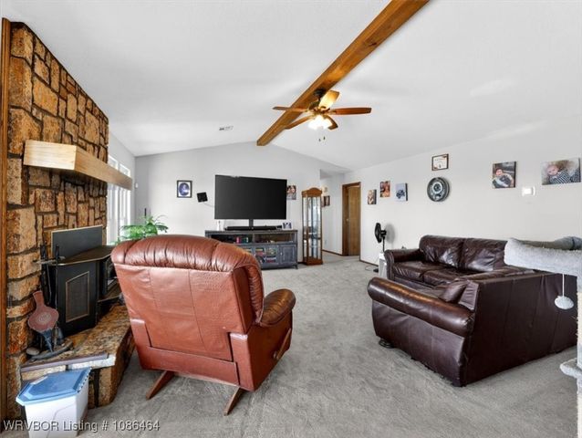 312 End Of Road Street, Poteau, OK 74953