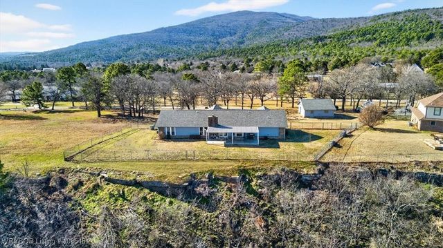 312 End Of Road Street, Poteau, OK 74953