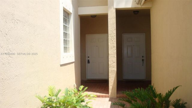 3825 Tree Top Dr 3825, Weston, FL 33332