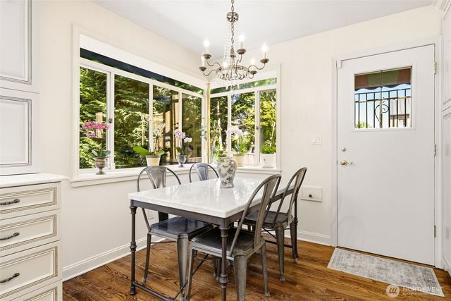 1637 Broadmoor Drive E, Seattle, WA 98112