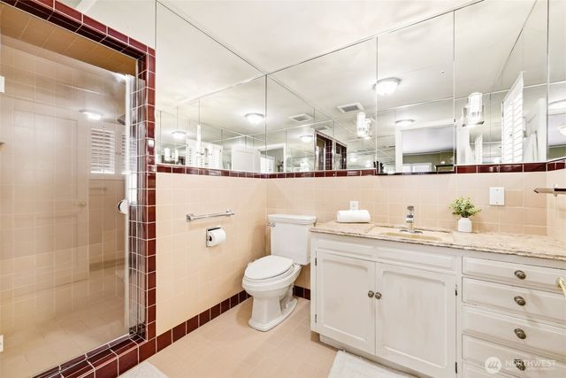 1637 Broadmoor Drive E, Seattle, WA 98112