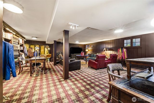 1637 Broadmoor Drive E, Seattle, WA 98112