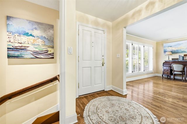 1637 Broadmoor Drive E, Seattle, WA 98112