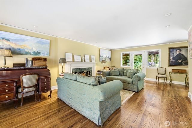1637 Broadmoor Drive E, Seattle, WA 98112