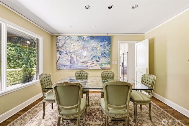 1637 Broadmoor Drive E, Seattle, WA 98112
