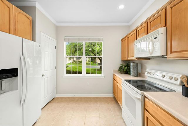 402 Colorado River RD, Georgetown, TX 78633