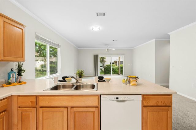 402 Colorado River RD, Georgetown, TX 78633