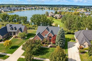 656 Overlook Drive, Oxford Charter Township, MI 48371