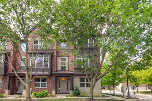 726 Summit Lane, Vernon Hills, IL 60061