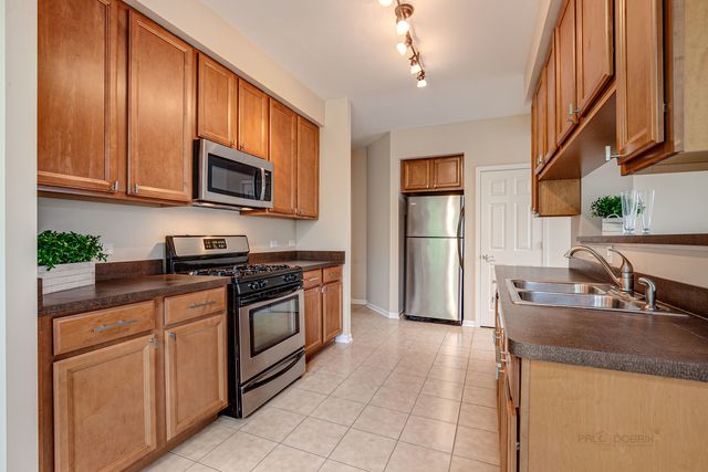 726 Summit Lane, Vernon Hills, IL 60061