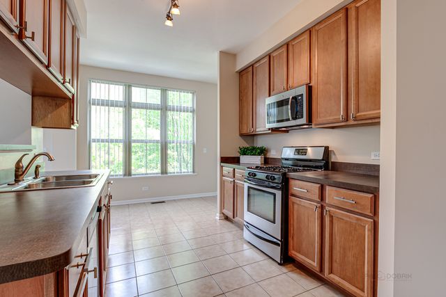 726 Summit Lane, Vernon Hills, IL 60061