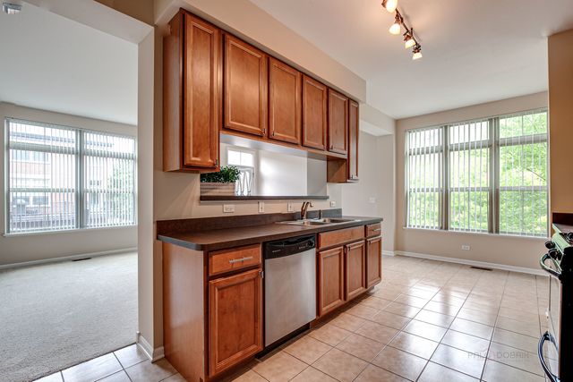 726 Summit Lane, Vernon Hills, IL 60061