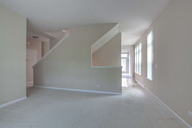 726 Summit Lane, Vernon Hills, IL 60061