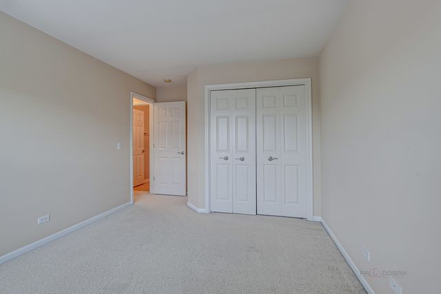 726 Summit Lane, Vernon Hills, IL 60061