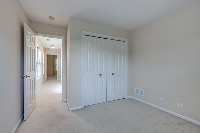 726 Summit Lane, Vernon Hills, IL 60061