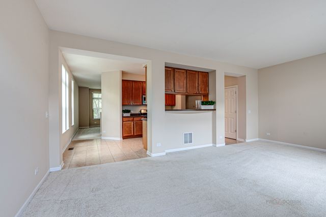726 Summit Lane, Vernon Hills, IL 60061