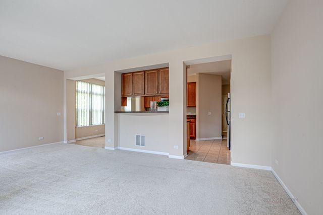 726 Summit Lane, Vernon Hills, IL 60061