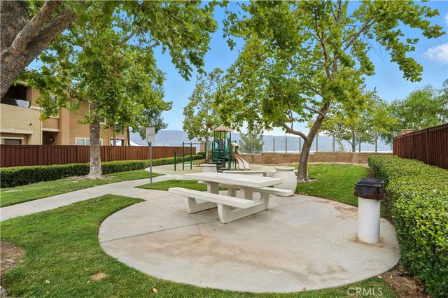 15636 Vista Way 104, Lake Elsinore, CA 92532